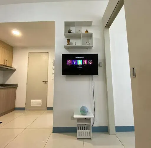 Apartment A Cozy 2 Bedroom Unit With A Parking At South Residences Sm Southmall *