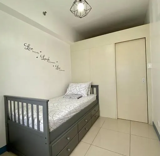 Apartment A Cozy 2 Bedroom Unit With A Parking At South Residences Sm Southmall